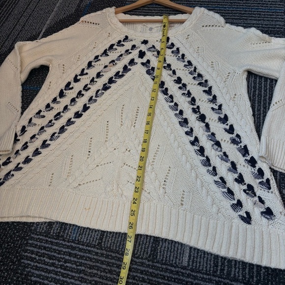 Knitted and Knotted XL Sweater cable knit ribboned - Picture 12 of 13